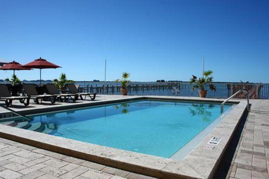 Beso Del Sol Resort 더니든 외부 사진