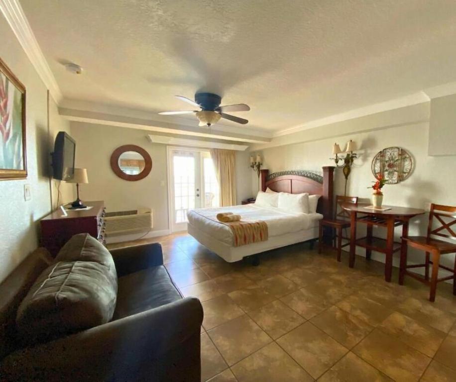 Beso Del Sol Resort 더니든 외부 사진